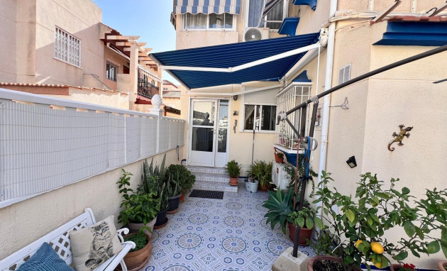 Herverkoop - Bungalow - Gelijkvloers - Orihuela Costa - La Zenia