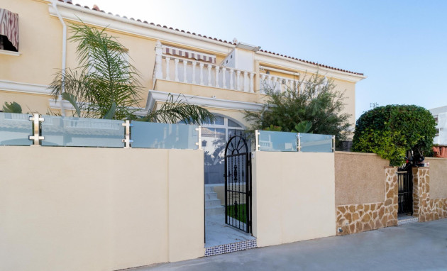 Herverkoop - Bungalow - Gelijkvloers - Torrevieja - Aguas Nuevas