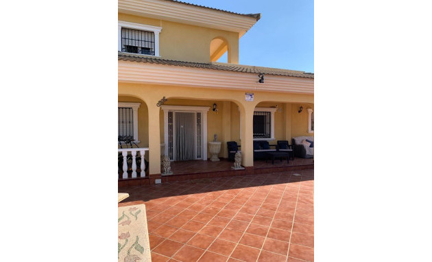 Resale - Villa - Torrevieja - Los altos