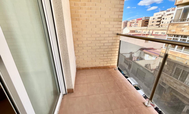 Herverkoop - Apartment - Torrevieja - Centro