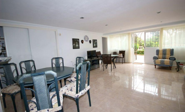 Resale - Villa - Orihuela Costa - Altos de Campoamor