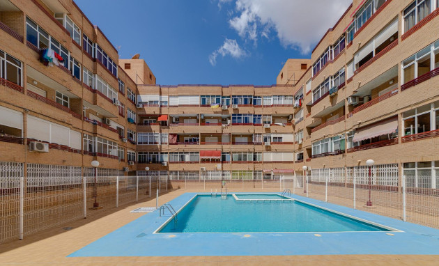 Herverkoop - Apartment - Torrevieja - Centro