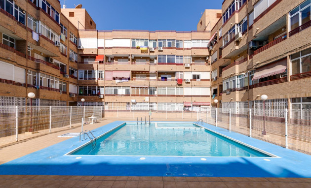 Herverkoop - Apartment - Torrevieja - Centro