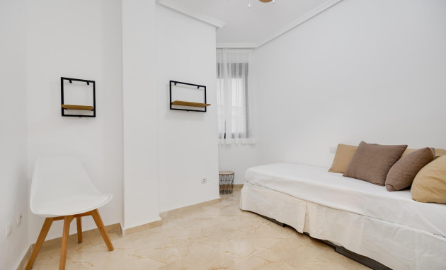 Herverkoop - Apartment - Torrevieja - torrevieja