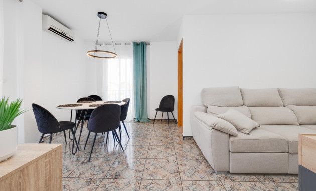 Herverkoop - Apartment - Torrevieja - Acequion