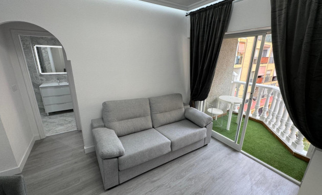 Herverkoop - Apartment - Torrevieja - Playa del cura