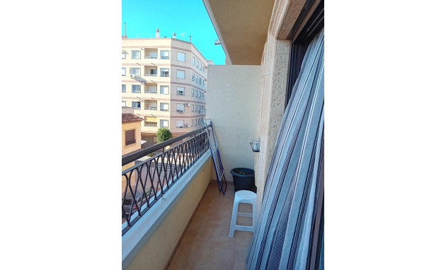 Herverkoop - Apartment - Almoradi - Center