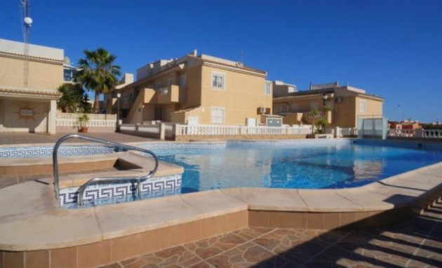 Herverkoop - Bungalow - Gelijkvloers - Torrevieja - Calas blanca