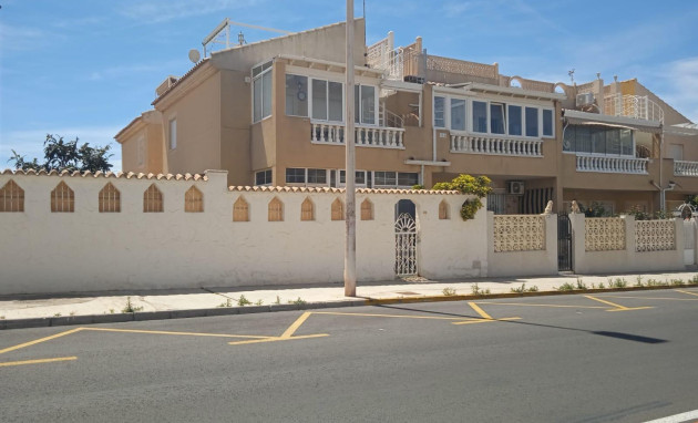 Herverkoop - Bungalow - Gelijkvloers - Torrevieja - Calas blanca