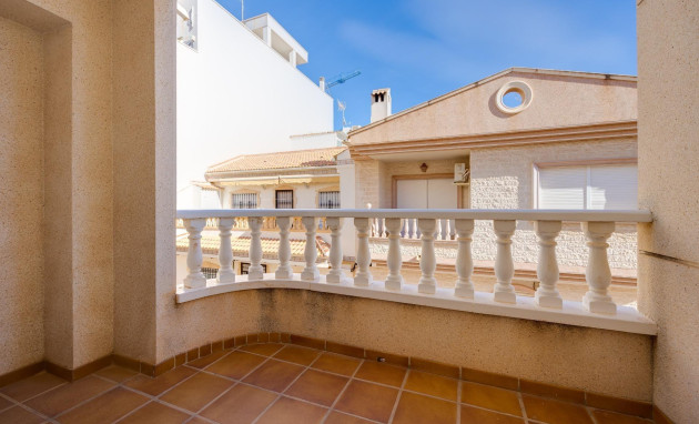 Herverkoop - Terraced house - Torrevieja - Estacion de autobuses