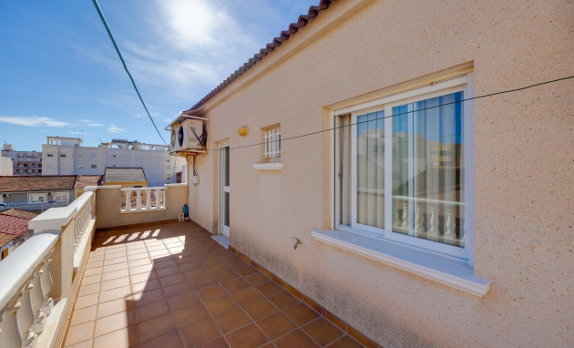 Herverkoop - Terraced house - Torrevieja - Estacion de autobuses