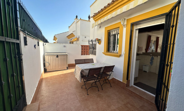 Herverkoop - Town house / semi detached - Orihuela - Entre Naranjos Vistabella