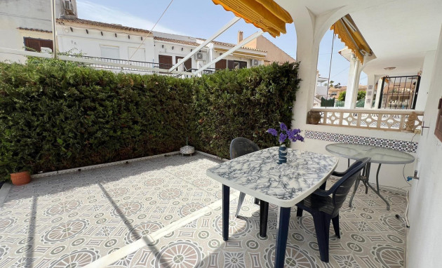 Herverkoop - Bungalow - Gelijkvloers - Torrevieja - Aguas nuevas 2