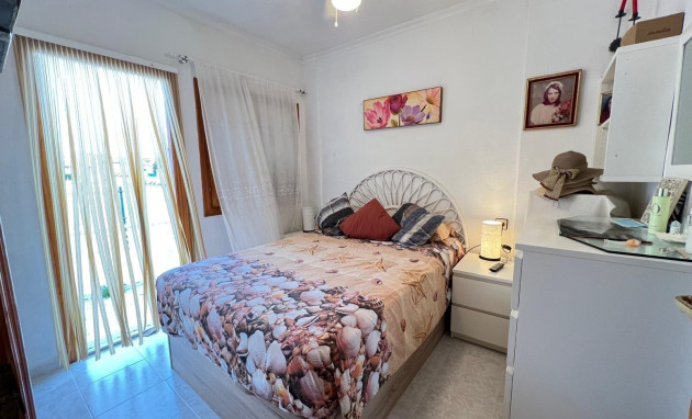 Herverkoop - Bungalow - Gelijkvloers - Torrevieja - Aguas nuevas 2