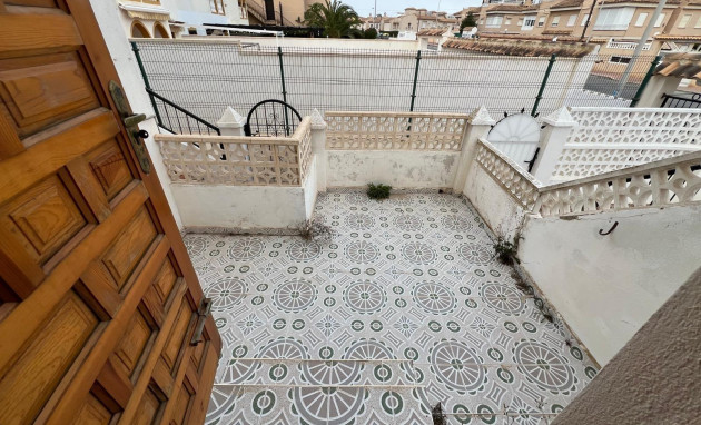 Herverkoop - Bungalow - Gelijkvloers - Torrevieja - Aguas nuevas 2