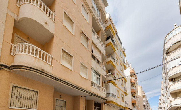 Herverkoop - Apartment - Torrevieja - Estacion de autobuses