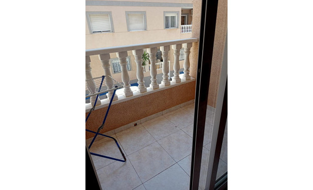 Resale - Apartment - Torrevieja - Acequion