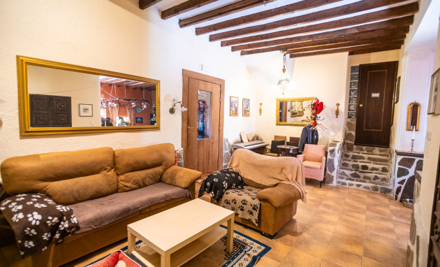 Revente - Commercial - Hondón de las Nieves