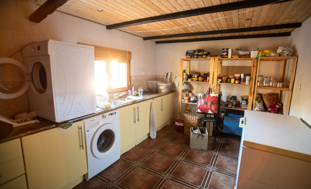 Revente - Commercial - Hondón de las Nieves