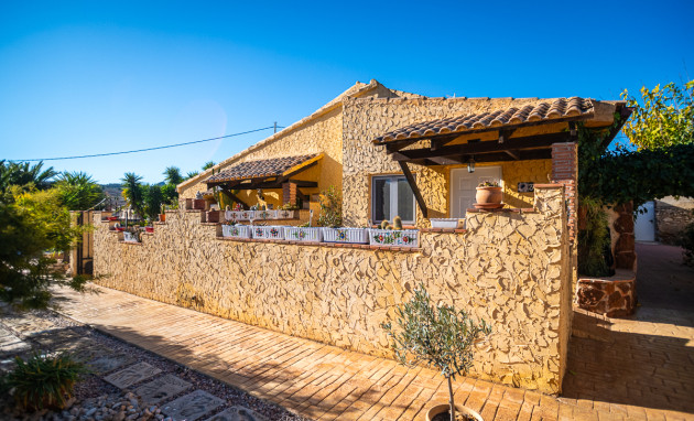 Revente - Commercial - Hondón de las Nieves