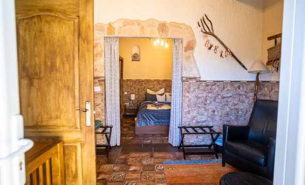 Revente - Commercial - Hondón de las Nieves