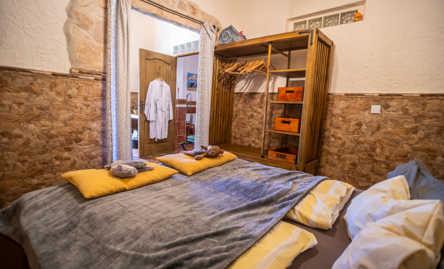 Revente - Commercial - Hondón de las Nieves