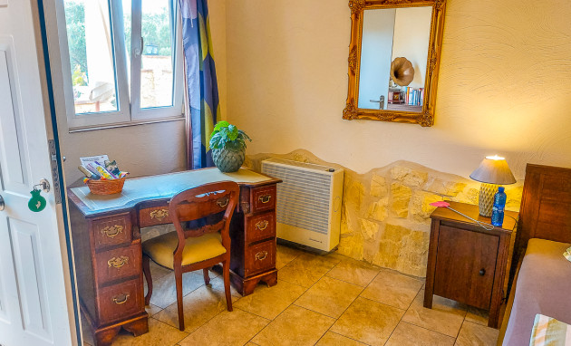 Revente - Commercial - Hondón de las Nieves