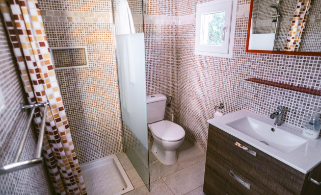 Revente - Commercial - Hondón de las Nieves