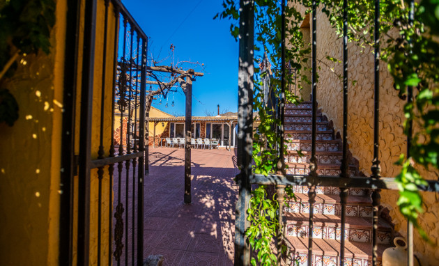 Revente - Commercial - Hondón de las Nieves