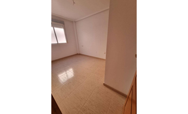 Resale - Apartment - Torrevieja - Playa de los locos