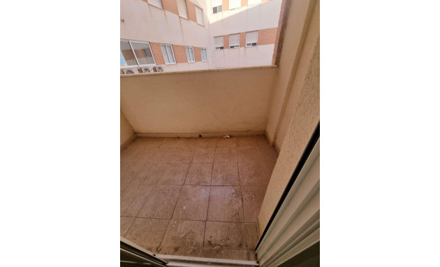 Resale - Apartment - Torrevieja - Playa de los locos