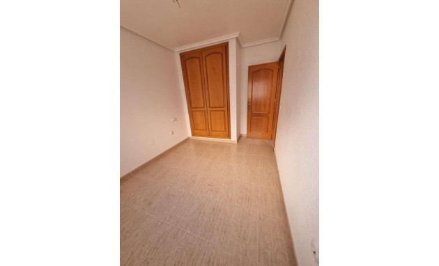 Resale - Apartment - Torrevieja - Playa de los locos