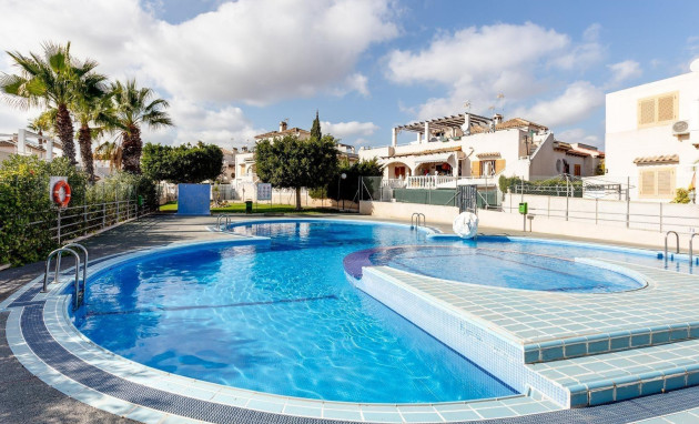 Reventa - Bungalow - Planta Baja - Torrevieja - Los Balcones - Los Altos del Edén