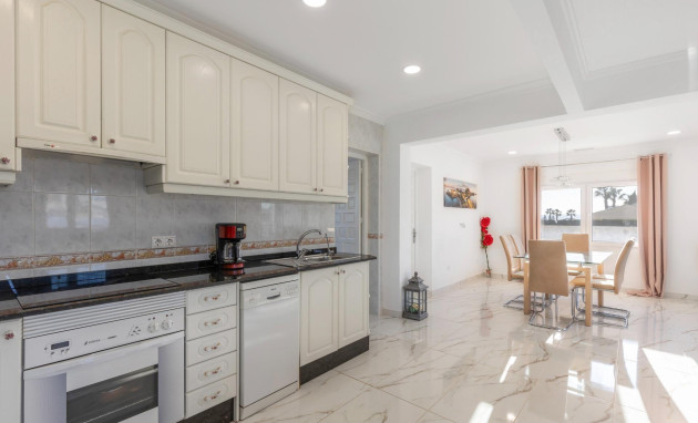 Herverkoop - Villa - Torrevieja - La siesta