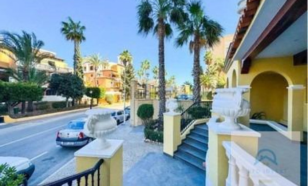 Herverkoop - Apartment - Torrevieja - Los Frutales