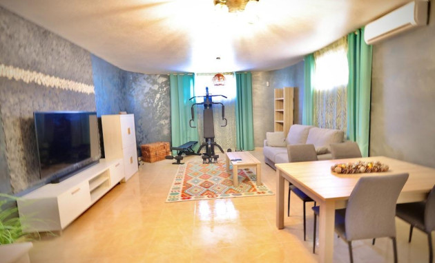 Herverkoop - Villa - San Miguel de Salinas - Residencial los flamencos