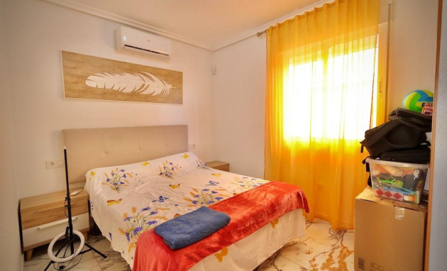 Herverkoop - Villa - San Miguel de Salinas - Residencial los flamencos