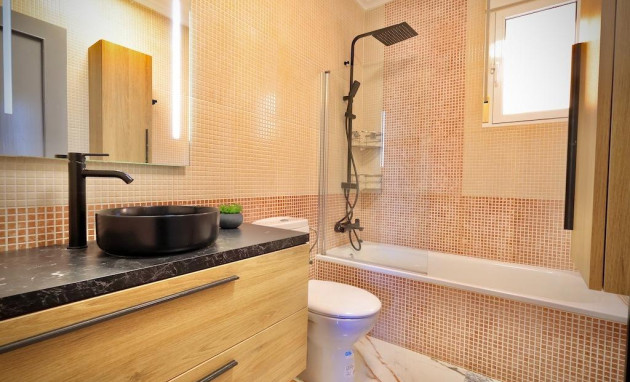 Herverkoop - Villa - San Miguel de Salinas - Residencial los flamencos