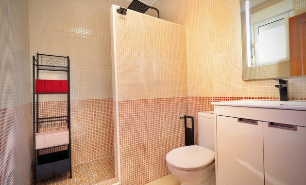 Herverkoop - Villa - San Miguel de Salinas - Residencial los flamencos