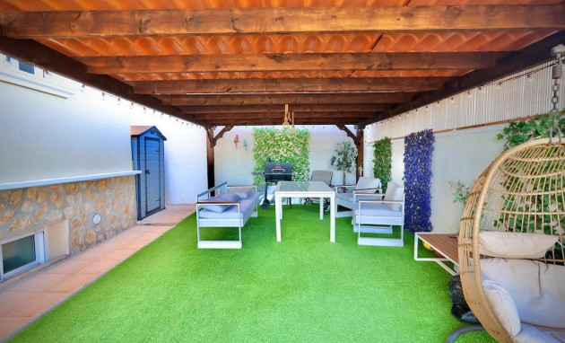 Herverkoop - Villa - San Miguel de Salinas - Residencial los flamencos