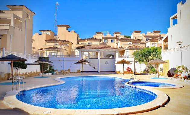 Herverkoop - Villa - San Miguel de Salinas - Residencial los flamencos