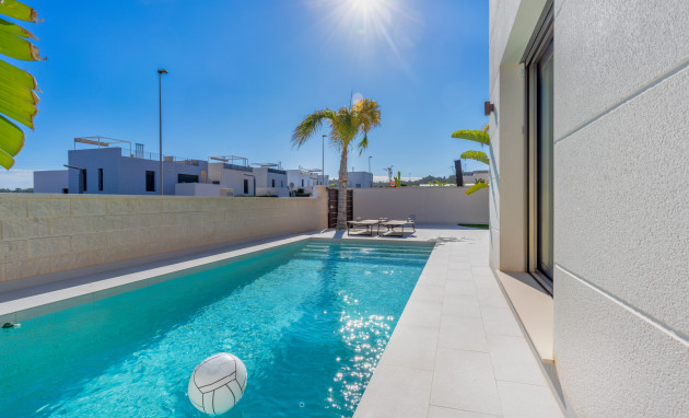 Resale - 4. House - Detached Villa - San Miguel de Salinas