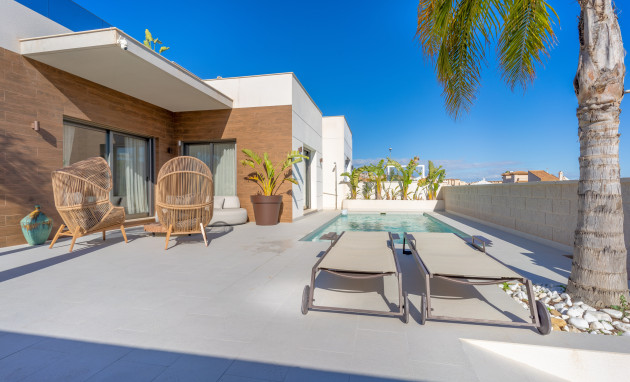 Resale - 4. House - Detached Villa - San Miguel de Salinas