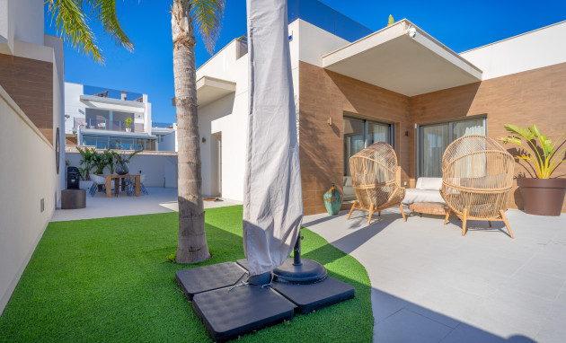 Resale - 4. House - Detached Villa - San Miguel de Salinas