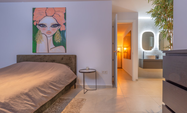 Resale - 4. House - Detached Villa - San Miguel de Salinas