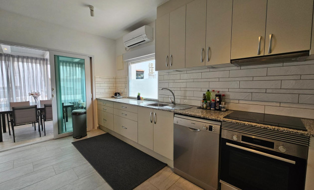 Herverkoop - Terraced house - Torrevieja - Torreblanca