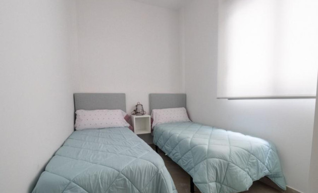 Herverkoop - Apartment - Torrevieja - Estacion de autobuses