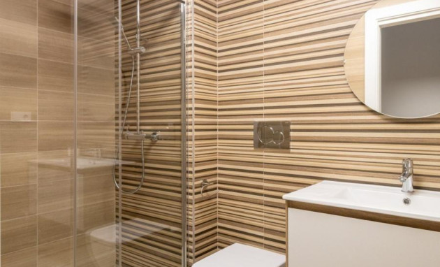 Herverkoop - Apartment - Torrevieja - Estacion de autobuses