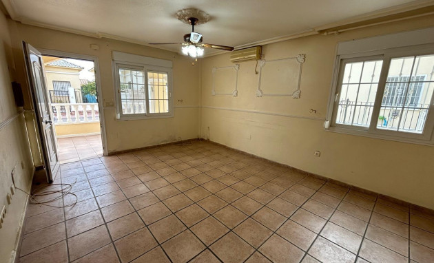 Herverkoop - Bungalow - Gelijkvloers - Torrevieja - La siesta