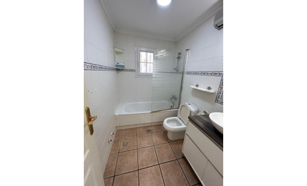 Herverkoop - Bungalow - Gelijkvloers - Torrevieja - La siesta